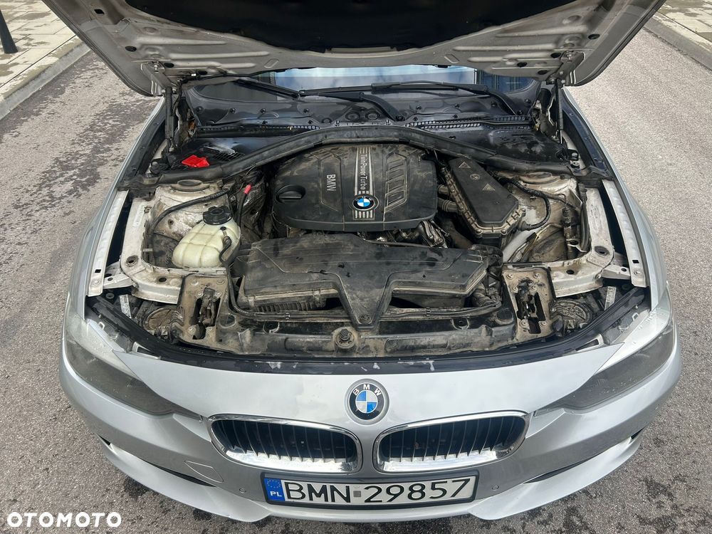 BMW Seria 3 318d Luxury Line - 14