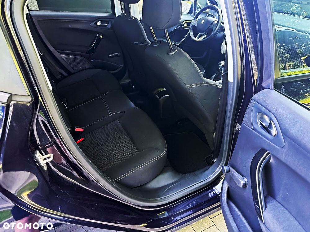 Peugeot 208 1.2 VTi Style - 39