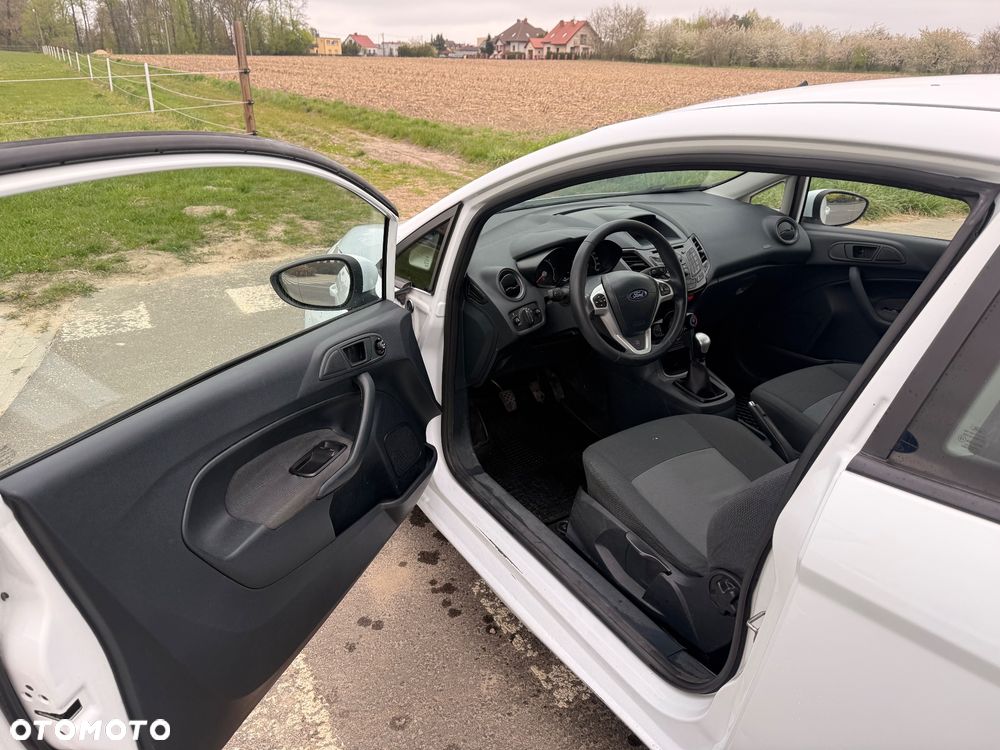 Ford Fiesta 1.6 TDCi DPF Titanium - 10