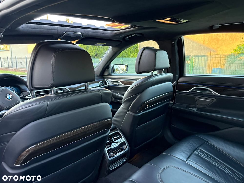 BMW Seria 7 740e iPerformance - 15