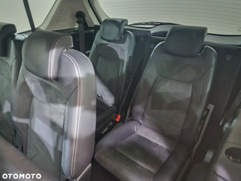 Ford S-Max 2.5 Titanium - 26