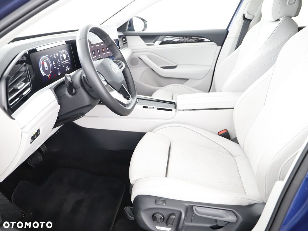 Volkswagen Passat - 10