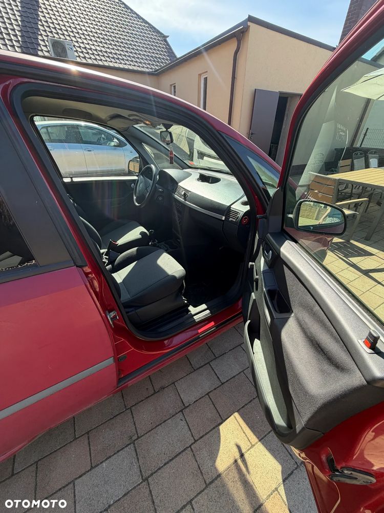 Opel Meriva 1.6 (Essentia) - 2
