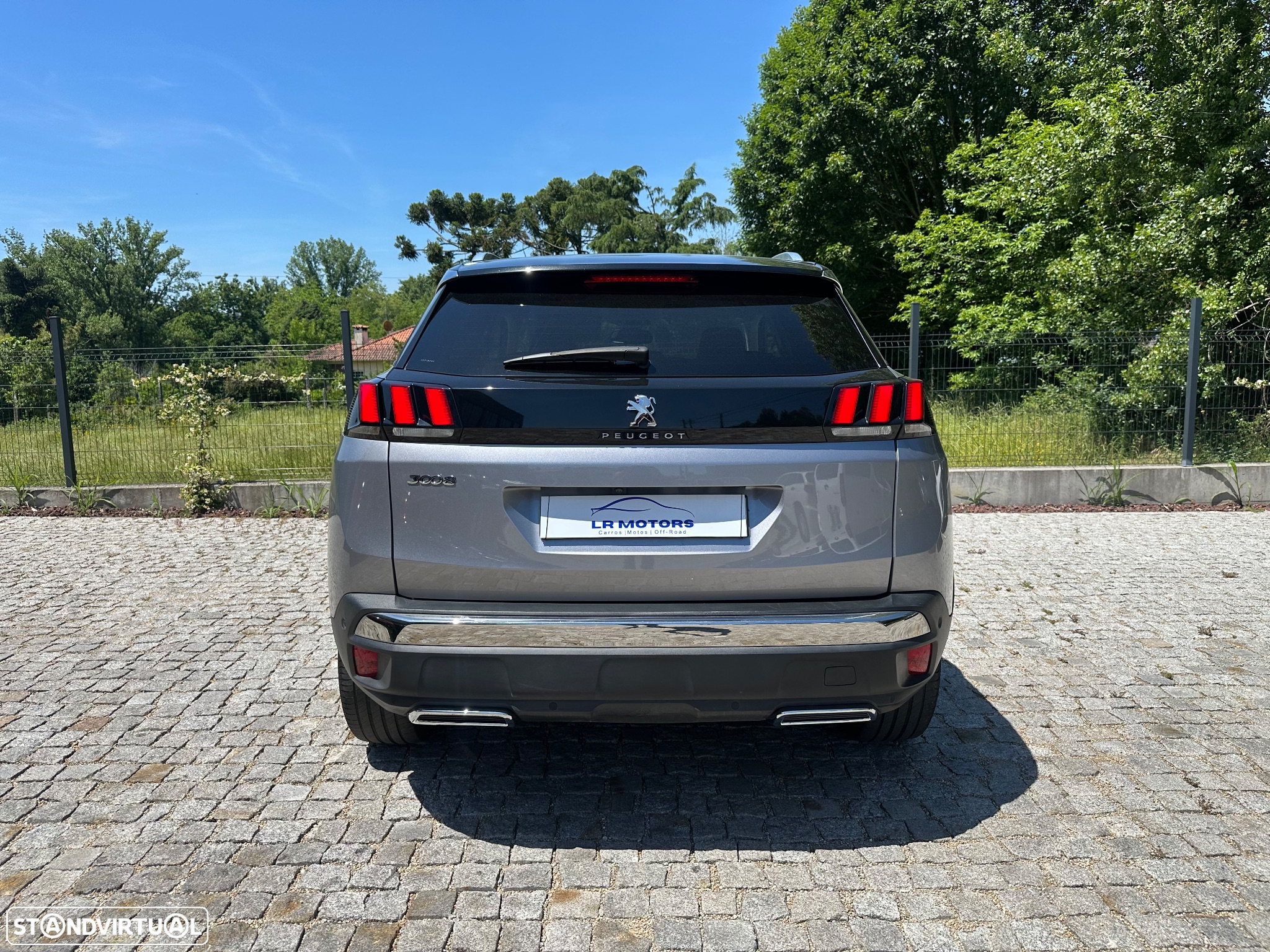 Peugeot 3008 BlueHDi 130 Stop & Start EAT8 Allure - 4
