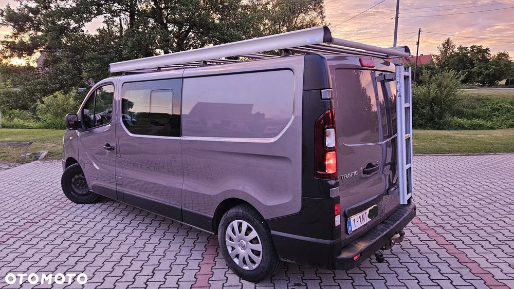 Renault Trafic Grand 2.0 dCi EDC - 10