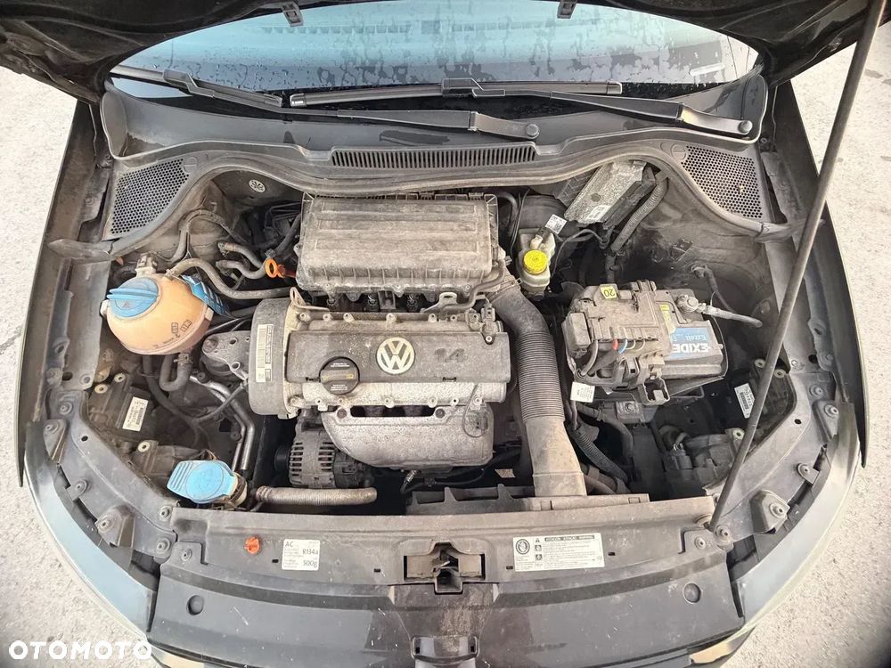 Volkswagen Polo 1.4 16V Comfortline - 12