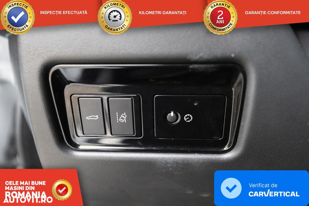 Jaguar XE 2.0 AWD R-Sport - 9