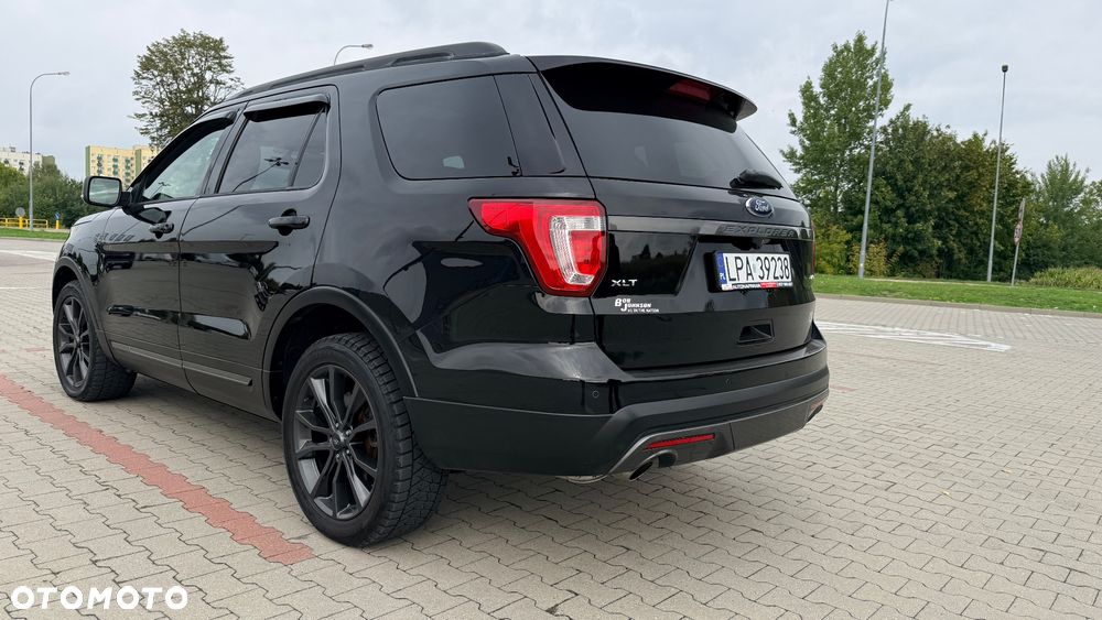 Ford Explorer - 2