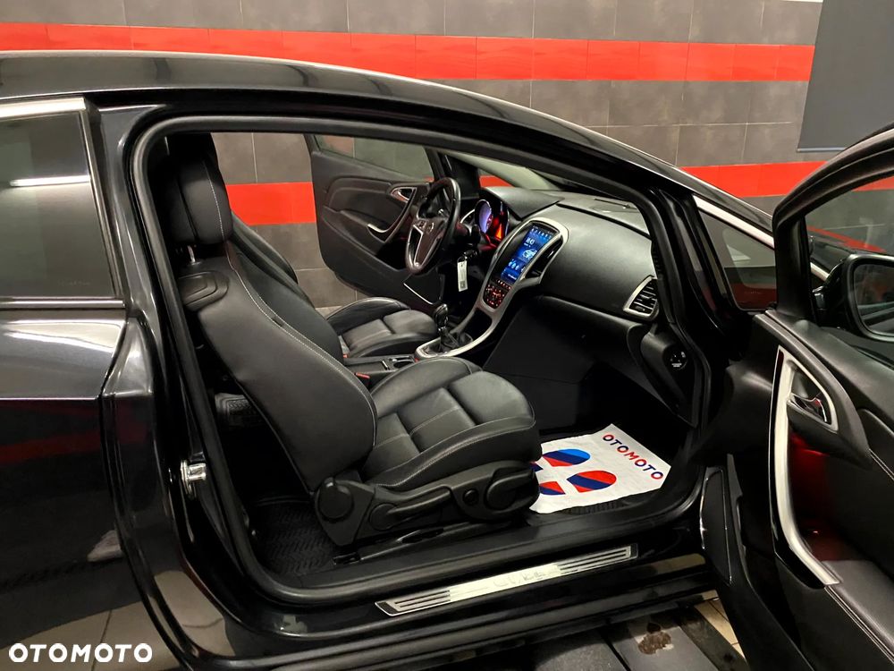 Opel Astra 1.6 Turbo Edition - 17