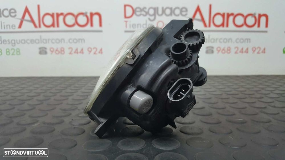 FAROL DE NEVOEIRO DIREITO VOLKSWAGEN TOUAREG (7LA) TDI V6 - 4