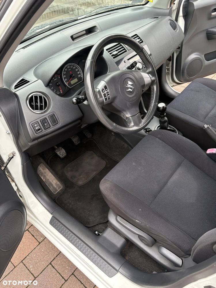 Suzuki Swift 1.3 GLX / Comfort - 2