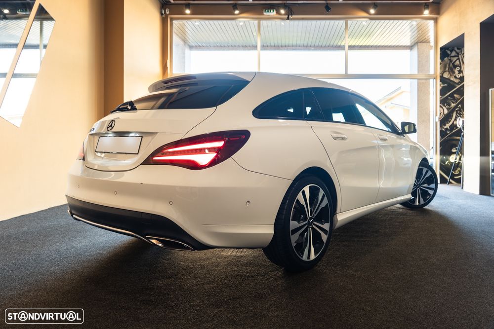 Mercedes-Benz CLA 220 d 7G-DCT Urban - 12