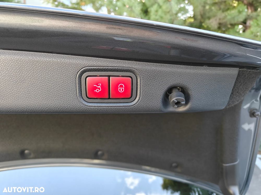 Mercedes-Benz E 220 d 9G-TRONIC AMG Line - 18