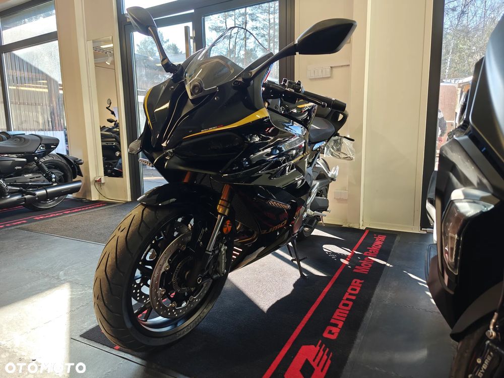 QJMOTOR SRK 800RR - 1