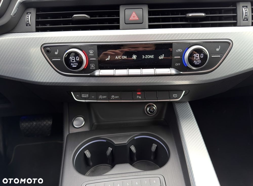 Audi A4 Avant 2.0 TDI ultra S tronic sport - 26