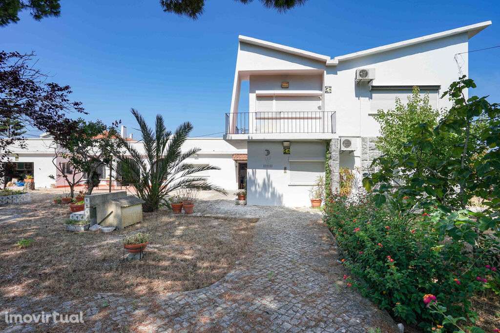 Moradia Exclusiva T5 - Vista e Localização Privilegiada - Grande imagem: 3/49