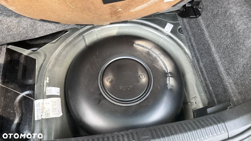 Volkswagen Polo 1.4 16V Comfortline - 10