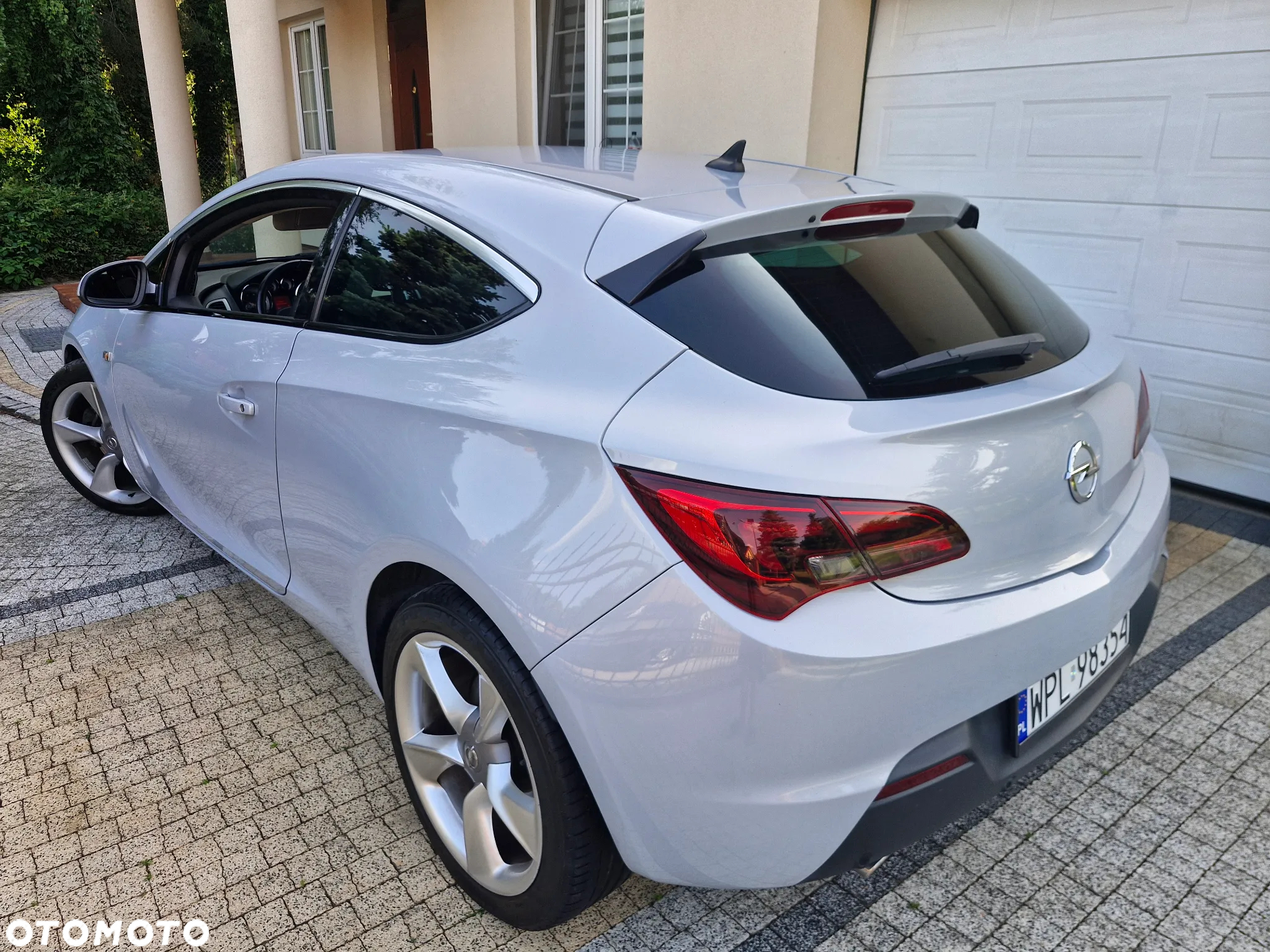Opel Astra GTC 2.0 CDTI ecoFLEX Start/Stop Active - 4