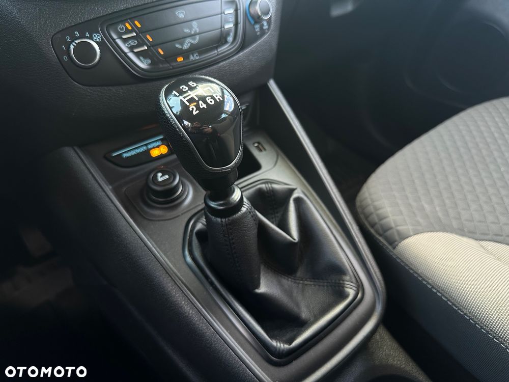 Ford Tourneo Courier - 29