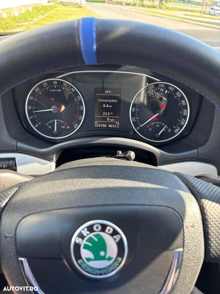 SKODA Octavia 2011 — imagine 12