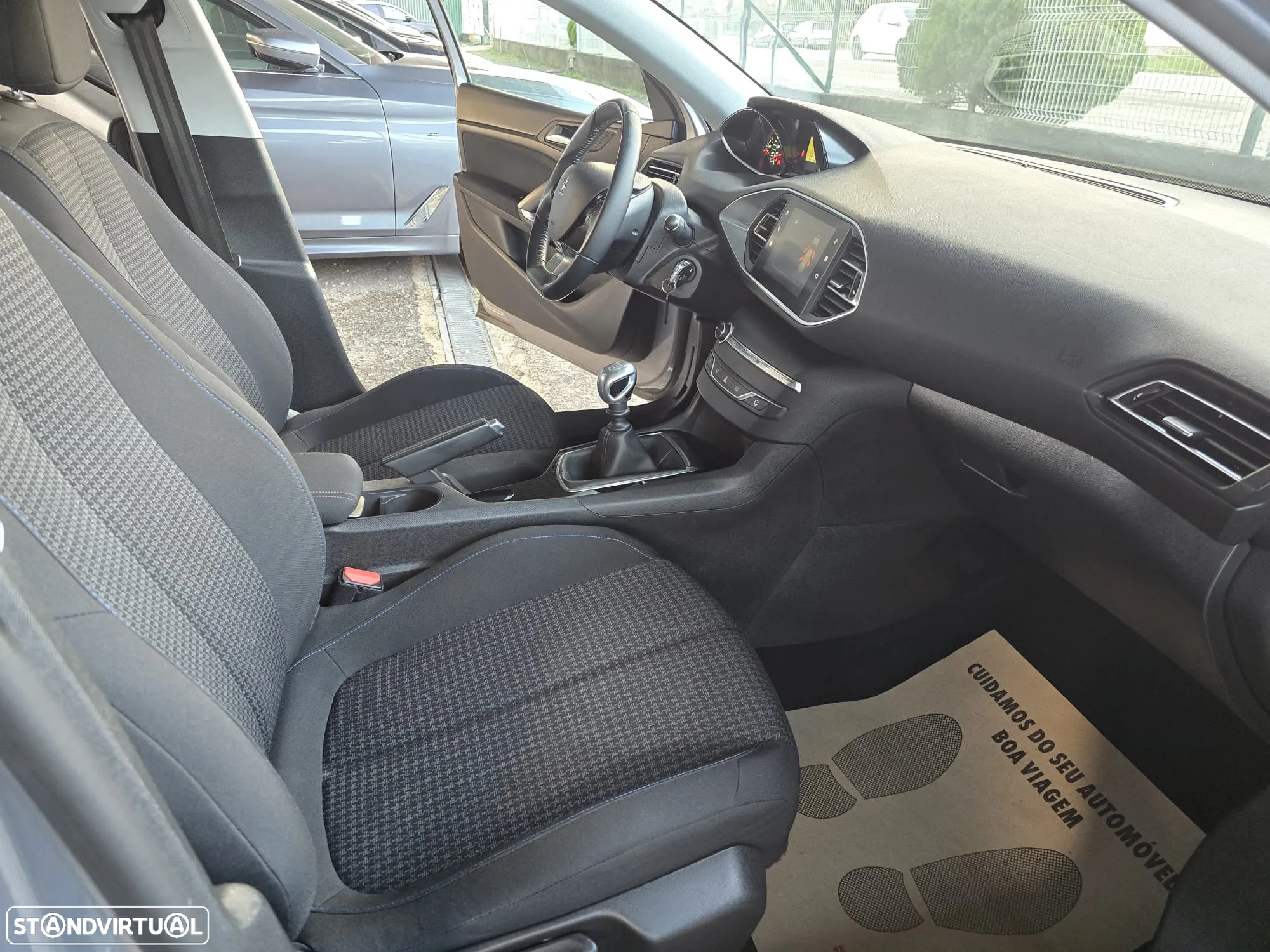 Peugeot 308 SW 1.5 BlueHDi Style - 25