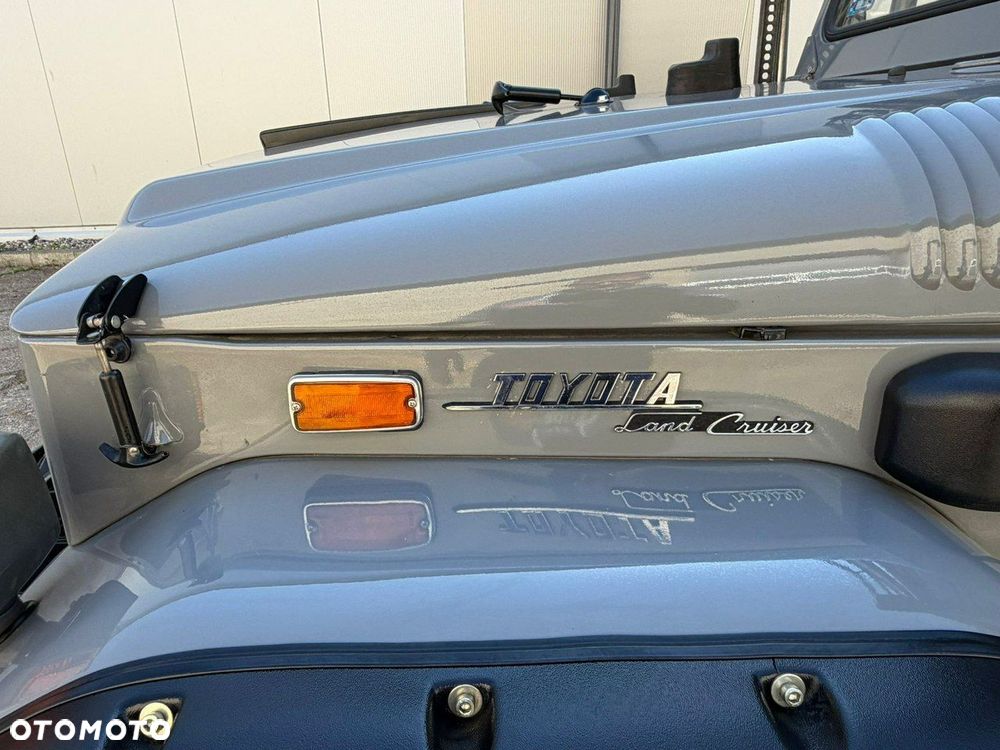 Toyota FJ - 13