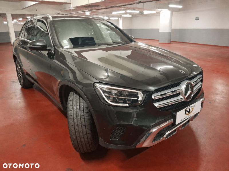 Mercedes-Benz GLC 300 e 4Matic 9G-TRONIC Exclusive - 3