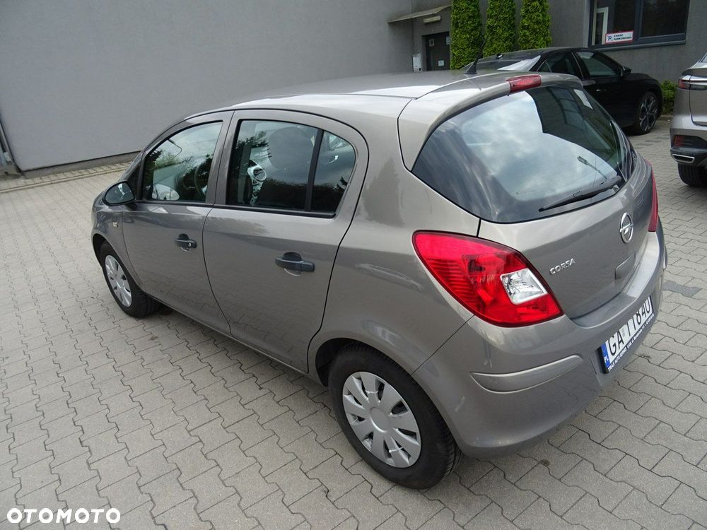 Opel Corsa - 4