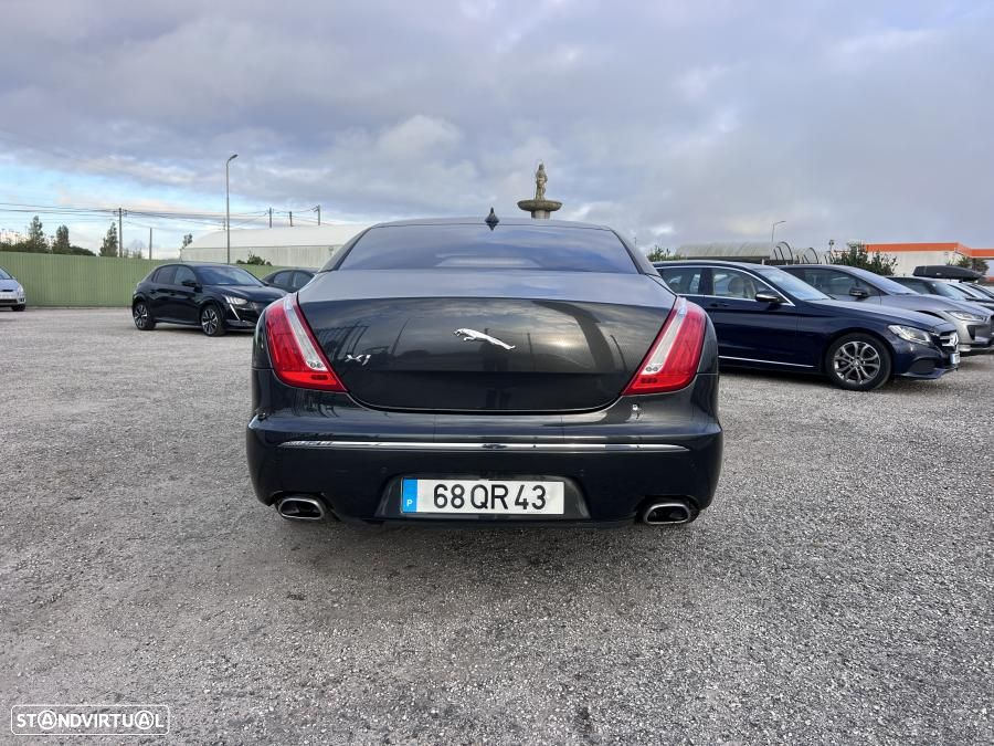 Jaguar XJ 3.0 D V6 Premium Luxury - 15