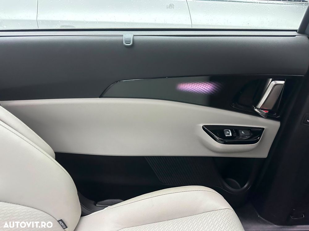 KIA Carnival 2021 — imagine 37