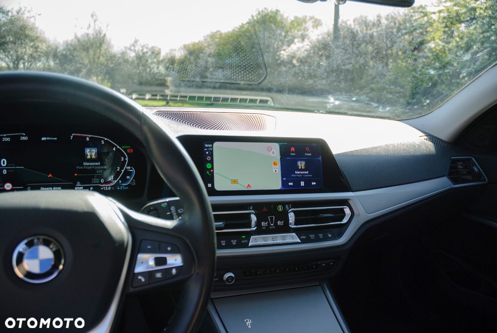 BMW Seria 3 330e - 33