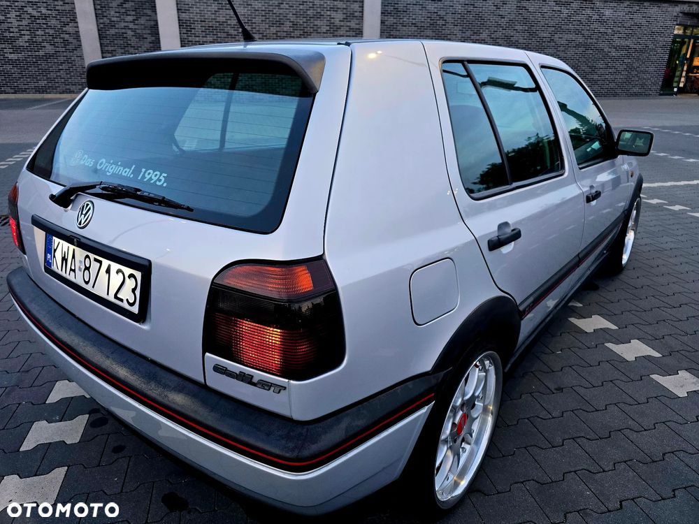 Volkswagen Golf - 16