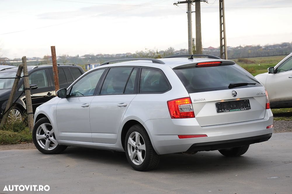 Skoda Octavia Combi 2.0 TDI Tour - 4