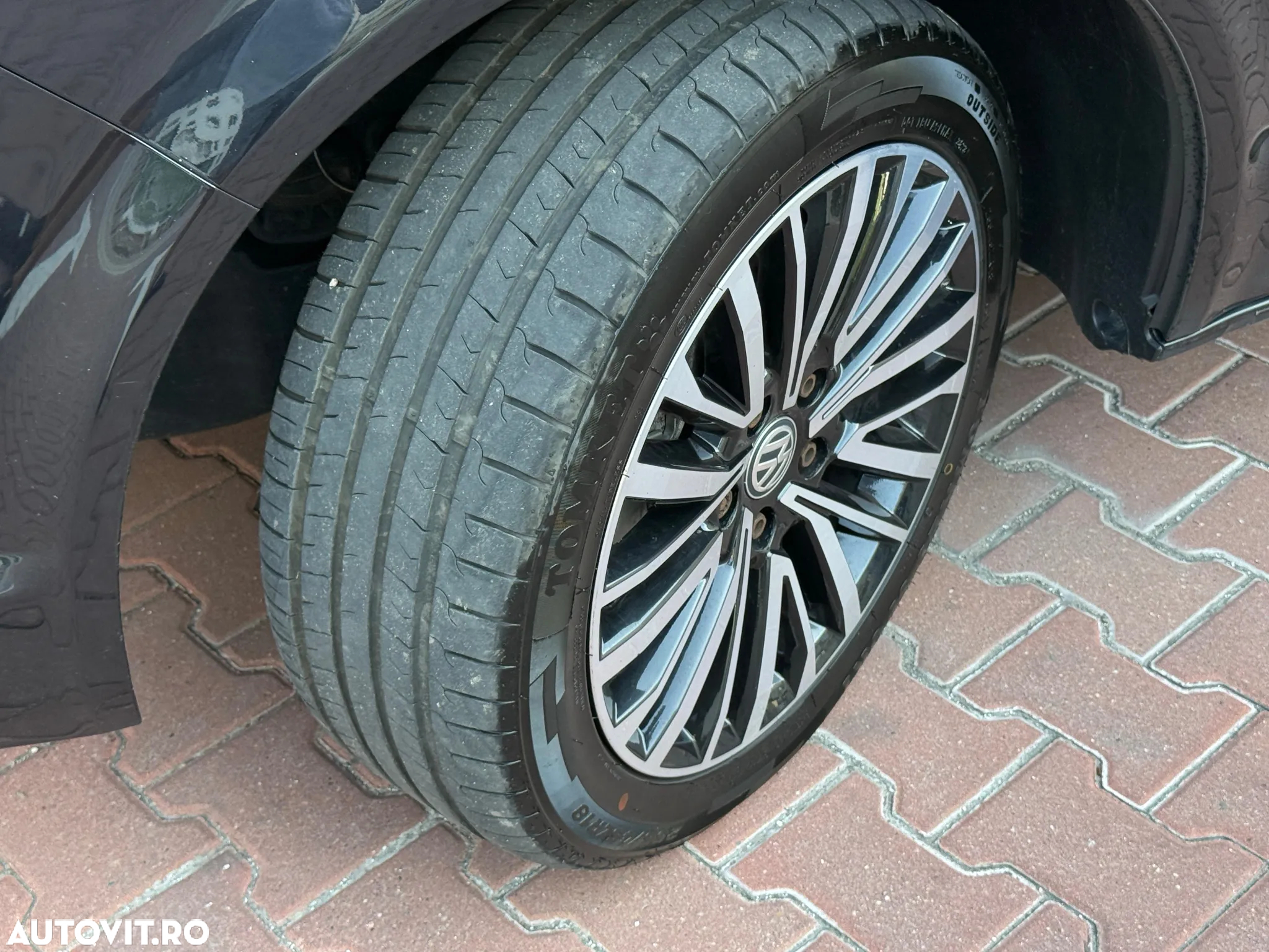 Volkswagen Multivan - 36