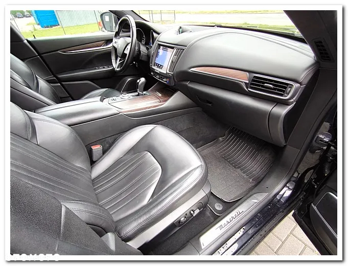 Maserati Levante Q4 Executive - 23
