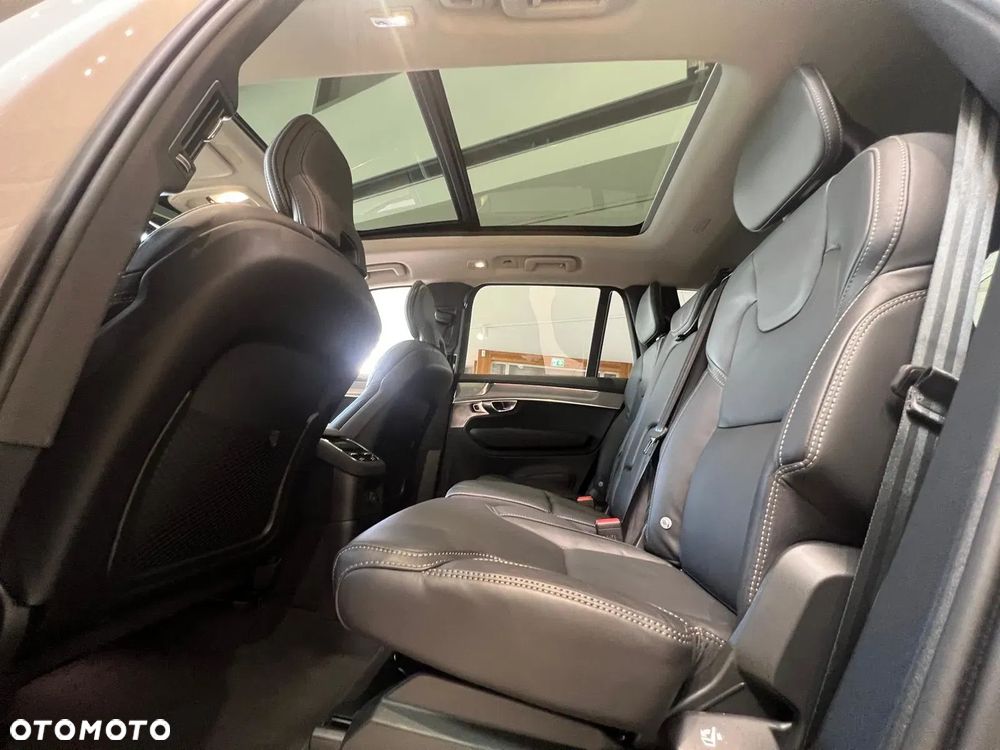 Volvo XC 90 T8 AWD Plug-In Hybrid Ultra Dark 7os - 23