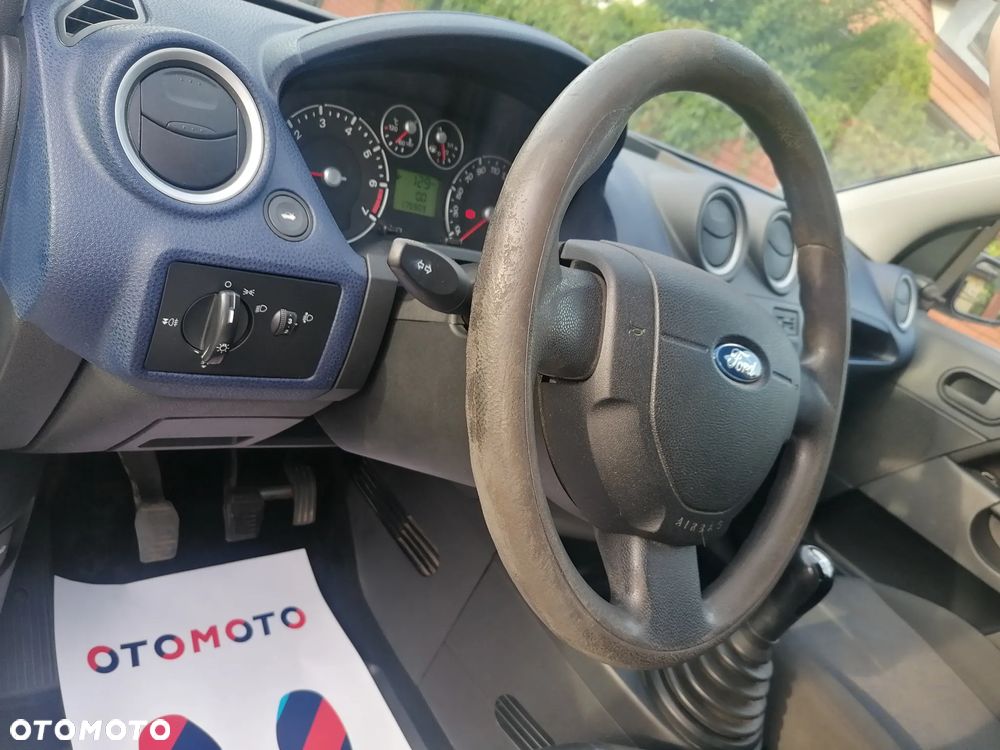 Ford Fiesta - 24