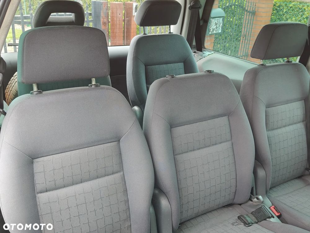 Seat Alhambra 2.0i Comfort - 6