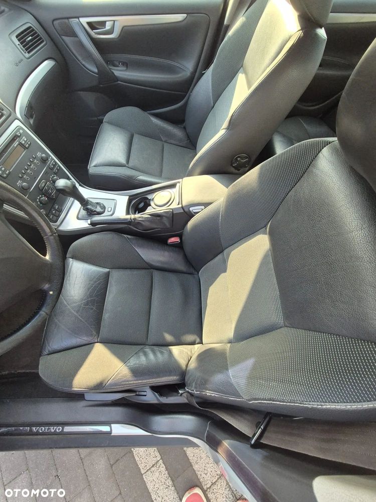 Volvo S60 2.4D Momentum - 6