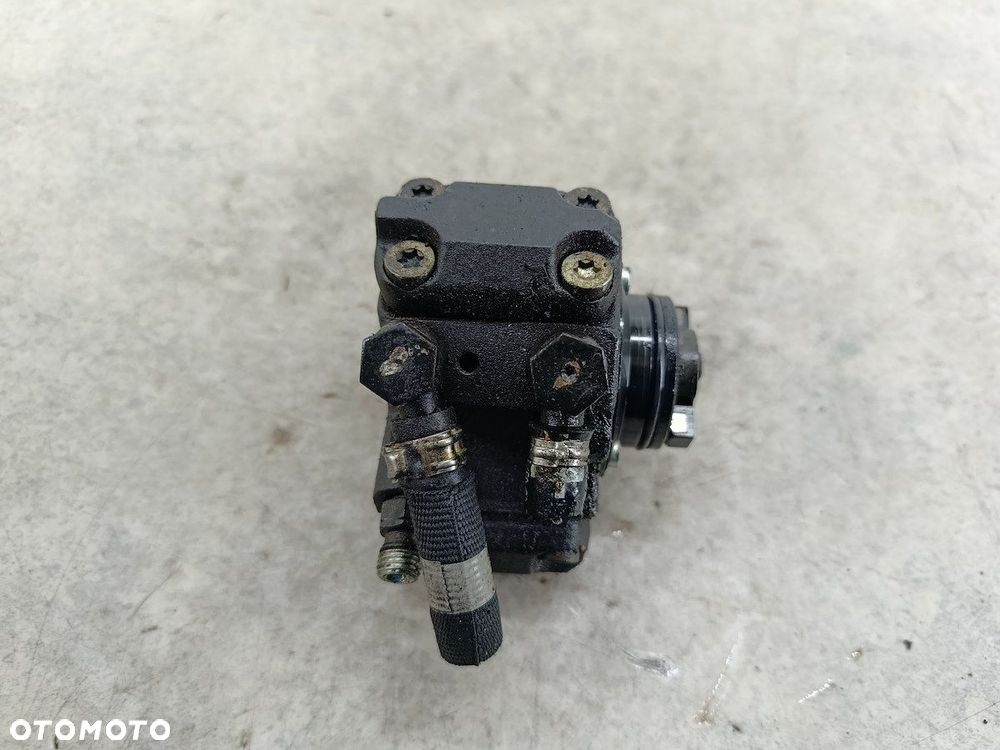 POMPA WTRYSKOWA OPEL CORSA D 55198933 0445010138  BOSCH 1.3 CDTI - 3