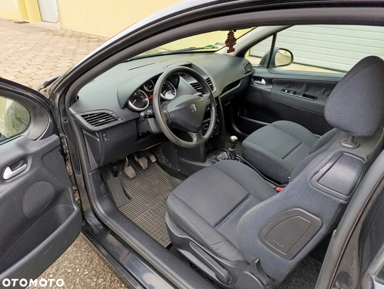 Peugeot 207 - 6