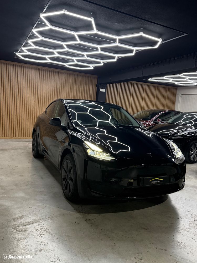 Tesla Model Y Long Range RWD