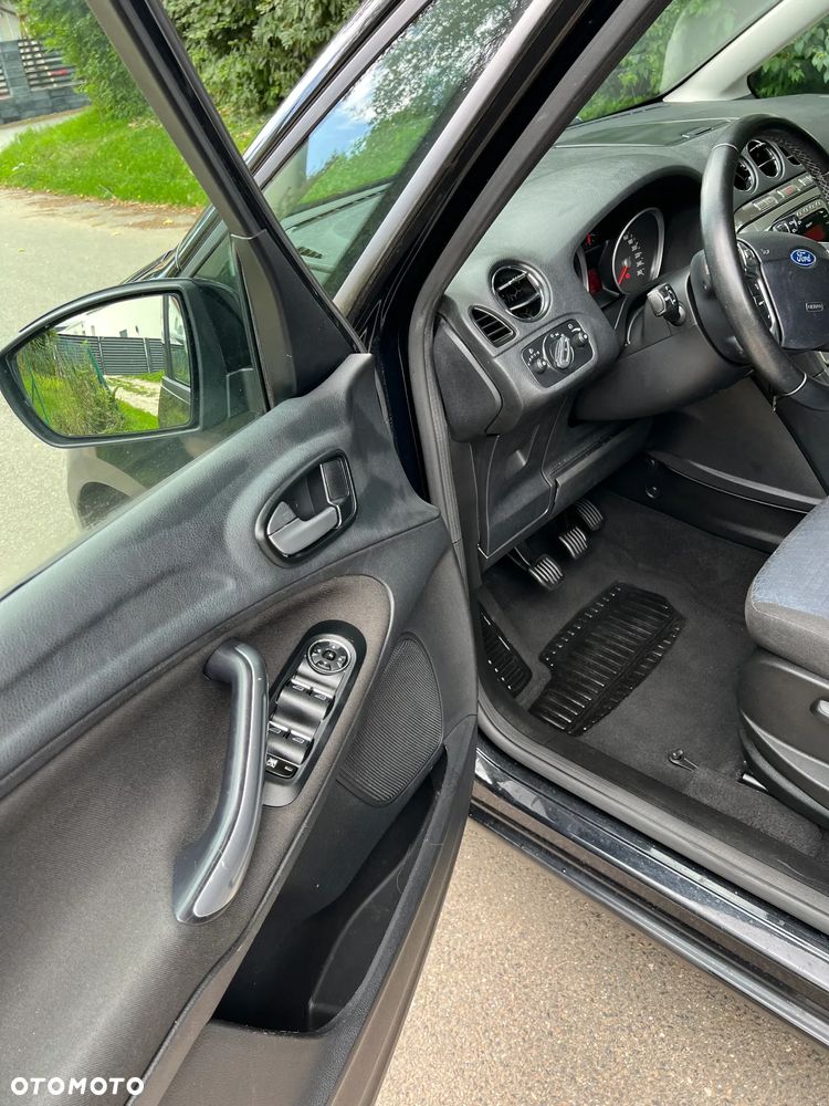 Ford Galaxy 2.0 TDCi Ghia - 16