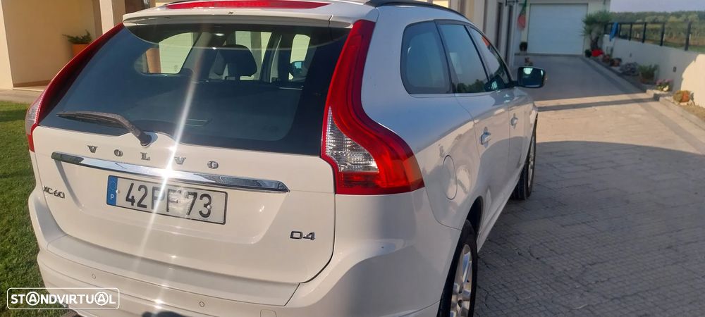 Volvo XC 60 2.0 D4 Momentum - 3