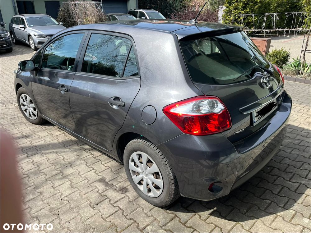 Toyota Auris 1.4 D-4D Terra EU5 - 3