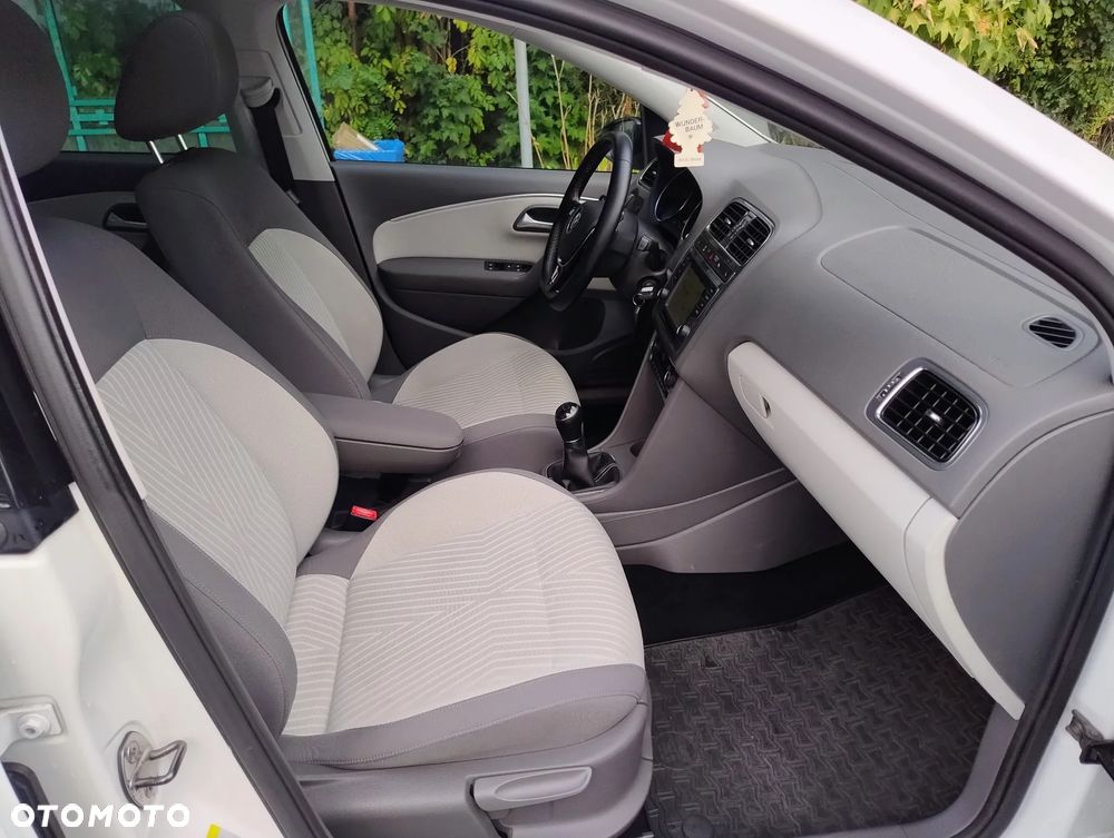 Volkswagen Polo 1.2 TSI Blue Motion Technology FRESH - 16