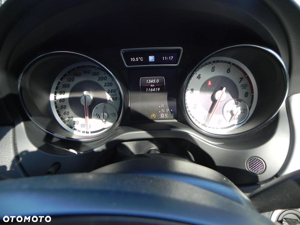 Mercedes-Benz CLA - 16