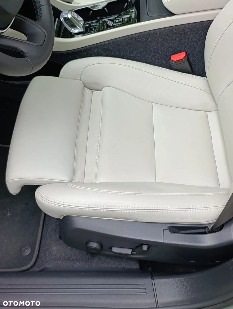 Volvo XC 40 B5 B AWD Ultimate Dark - 21