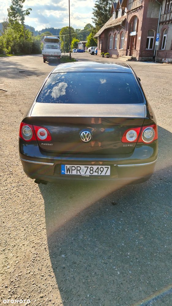 Volkswagen Passat 2.0 FSI Comfortline - 9