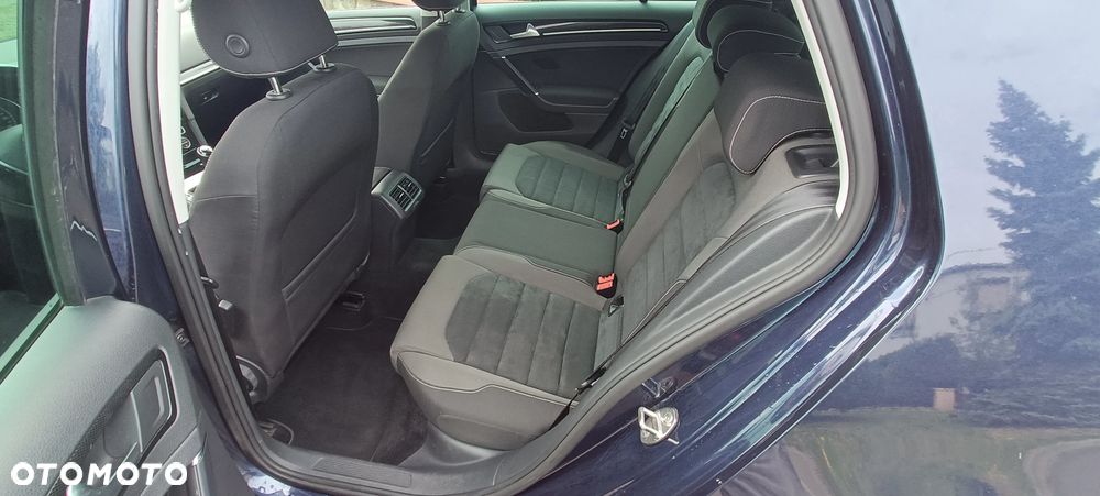 Volkswagen Golf - 12